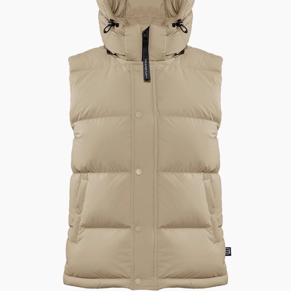 ❤️SOLD❤️NWOT ARITZIA tna super puff vest LIMITED EDITION COLOR - Picture 1 of 5